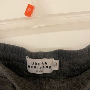 Urban Heritage Gray shorts XL